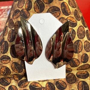 🎄Silver flat leaf Clip earrings